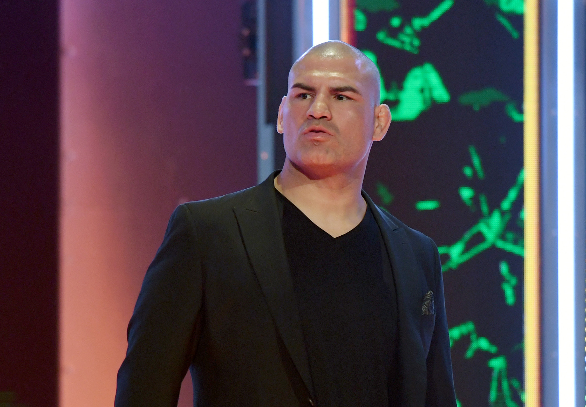 Cain Velasquez úgy megverte Brock Lesnart, hogy az elvesztette az érdeklődését az MMA iránt