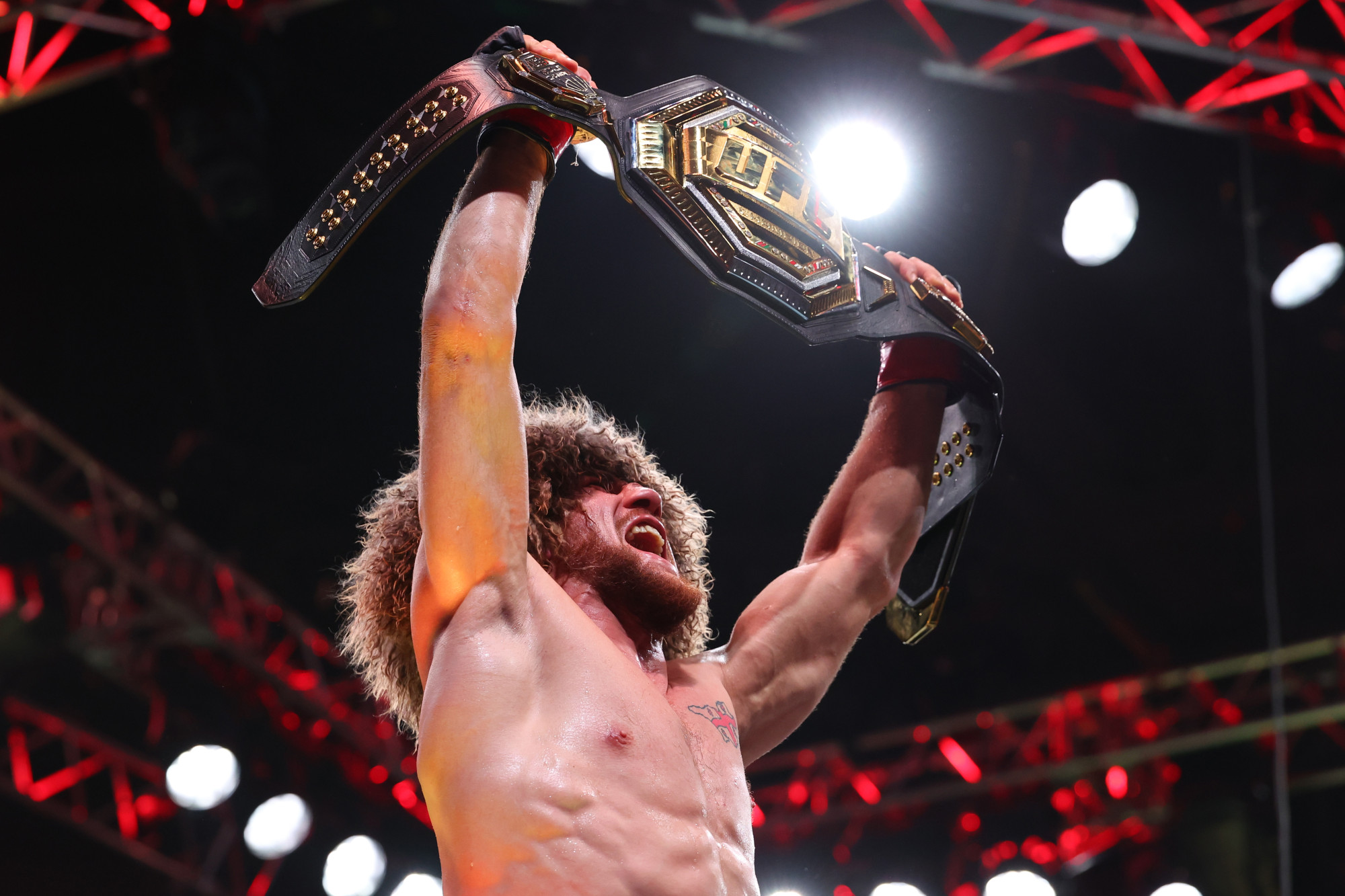 Dvalishvili új kihívókat akar 2026-ra, Umar Nurmagomedov nem érdekli